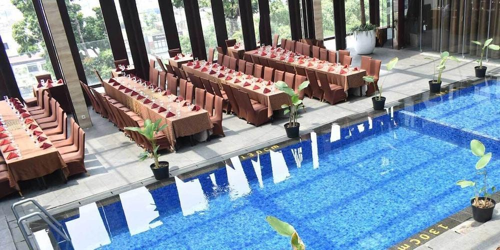 De Java Hotel Bandung Exteriör bild