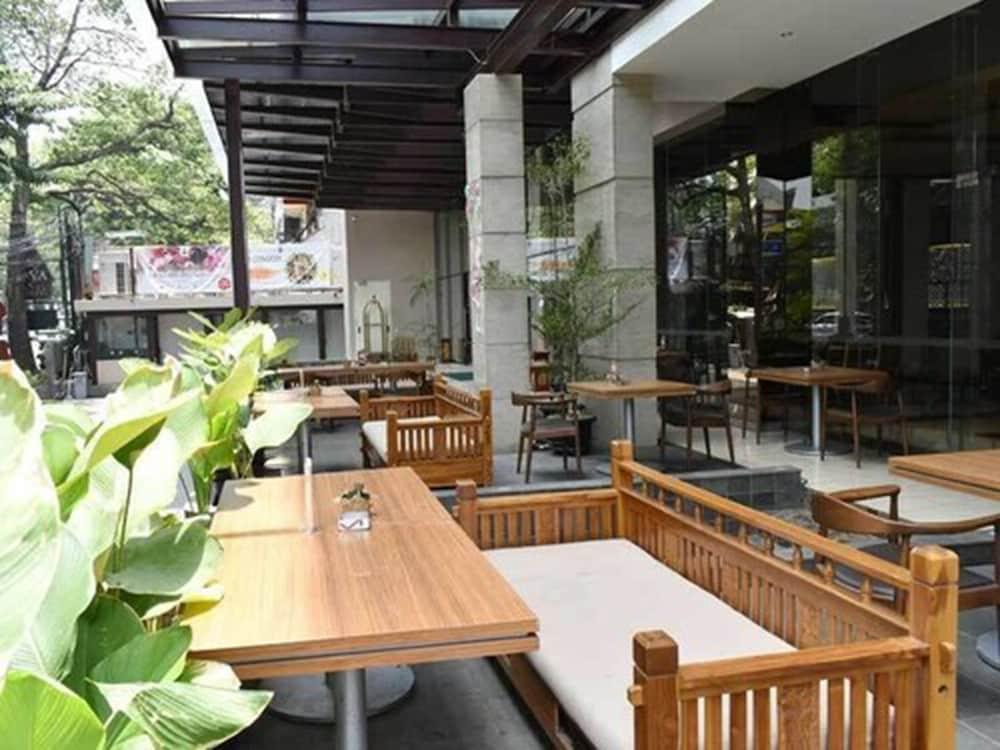 De Java Hotel Bandung Exteriör bild